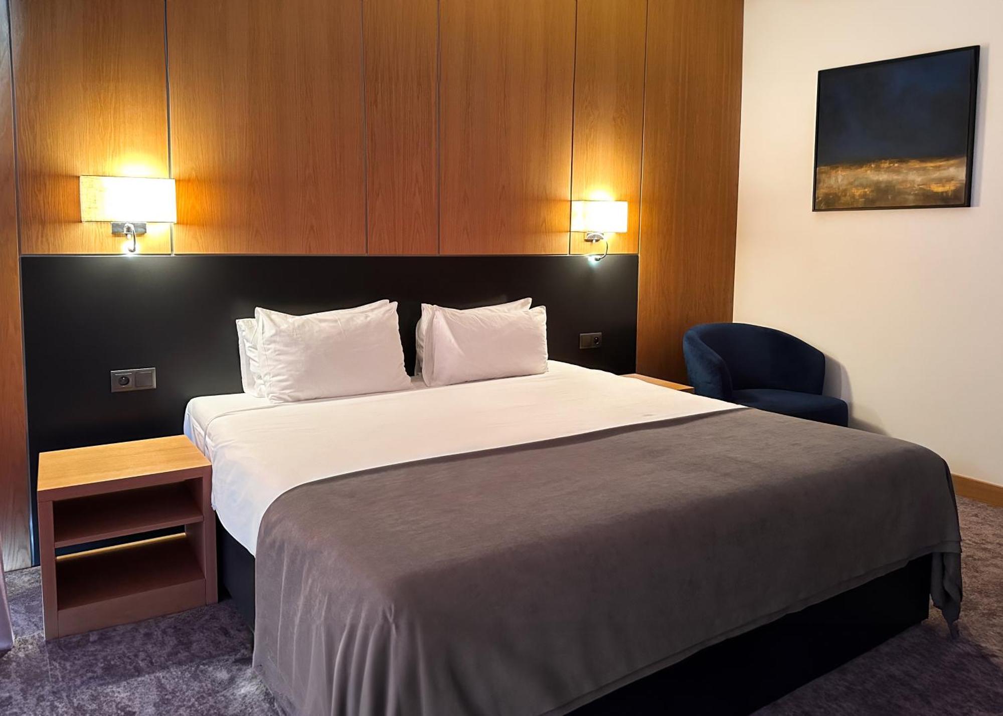 Gazda Hotel&Restaurant - Self Chek-In Jesenice  Екстериор снимка